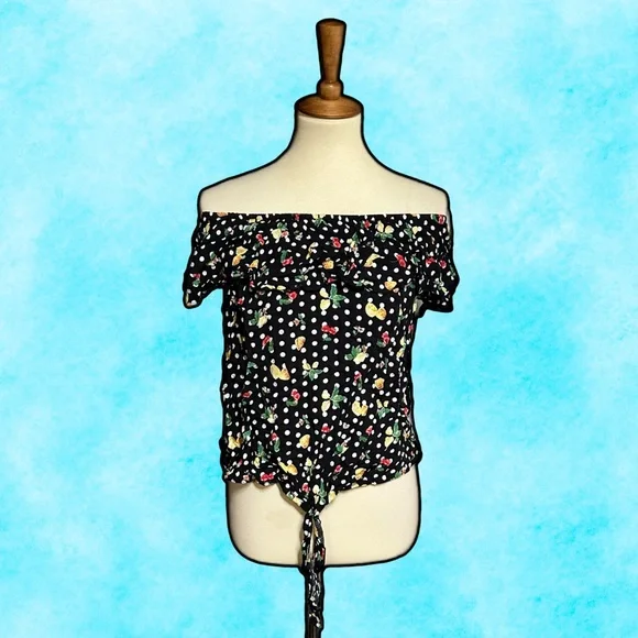 π Lovely polka dot lemon top - Picture 1 of 4